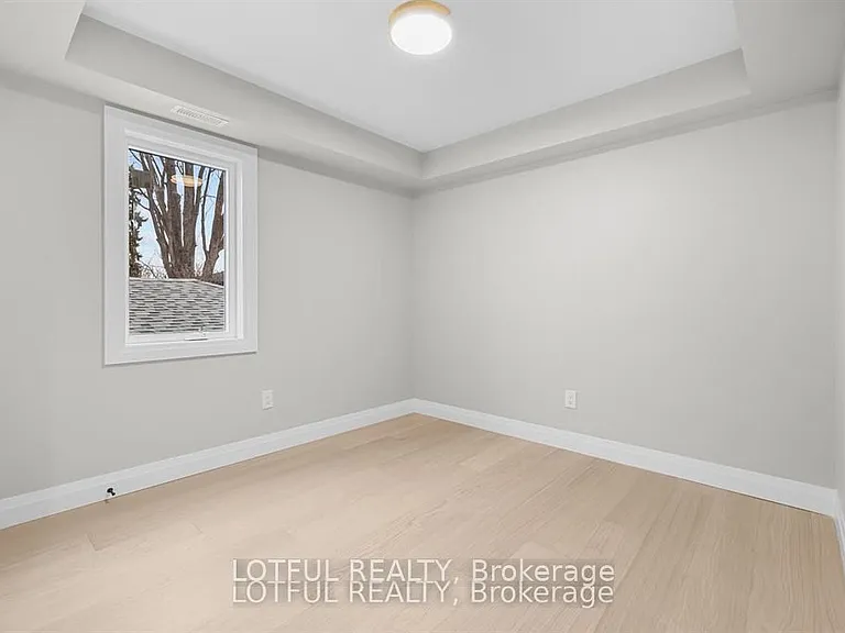 461 Tweedsmuir Ave #B — Photo 7
