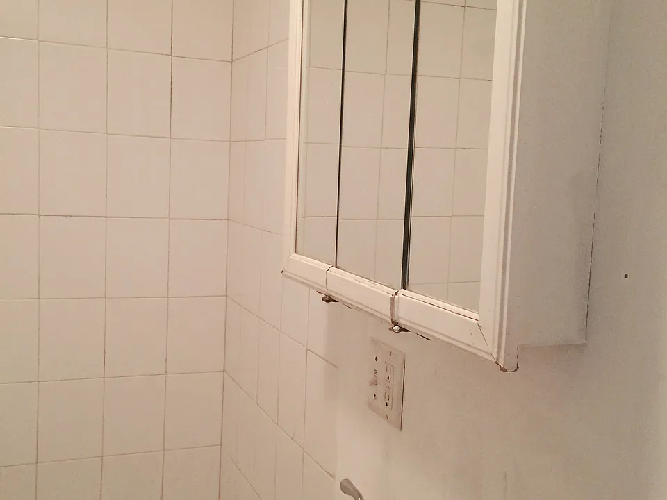 8 Grant St #1