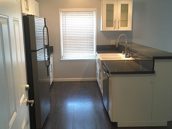 3rd image of 5129 E The Toledo # 3 Fl 2nd