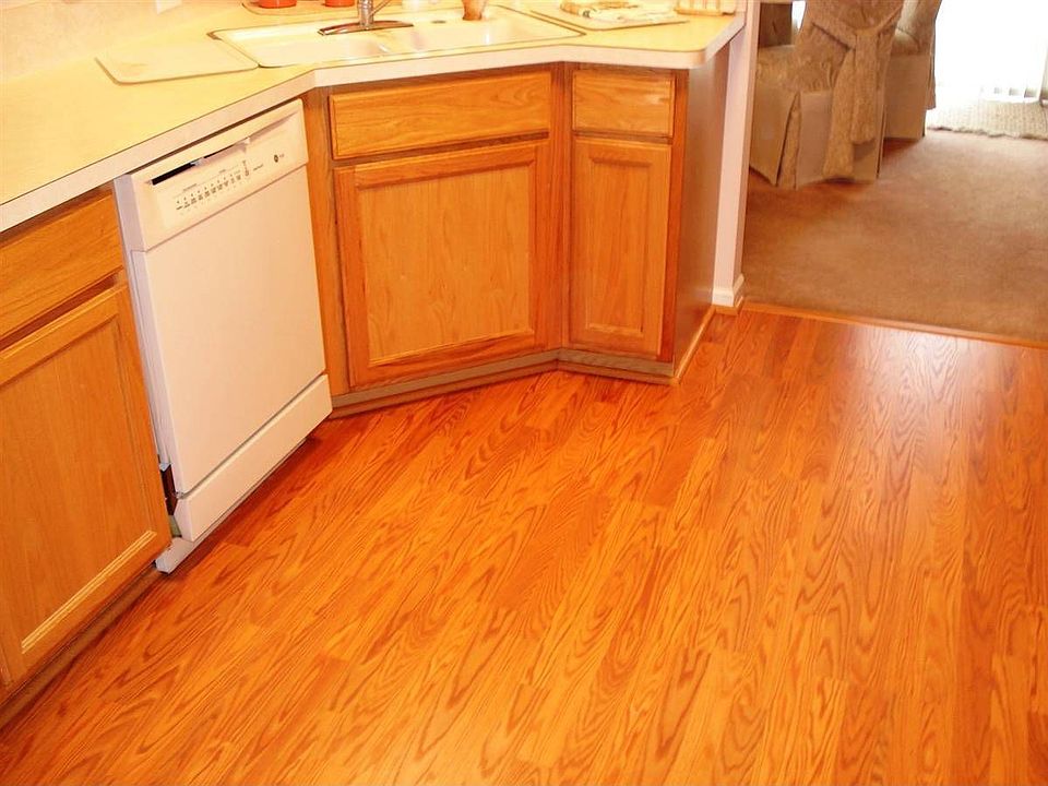 45299 Manor Dr, Shelby Twp, MI 48317 Zillow