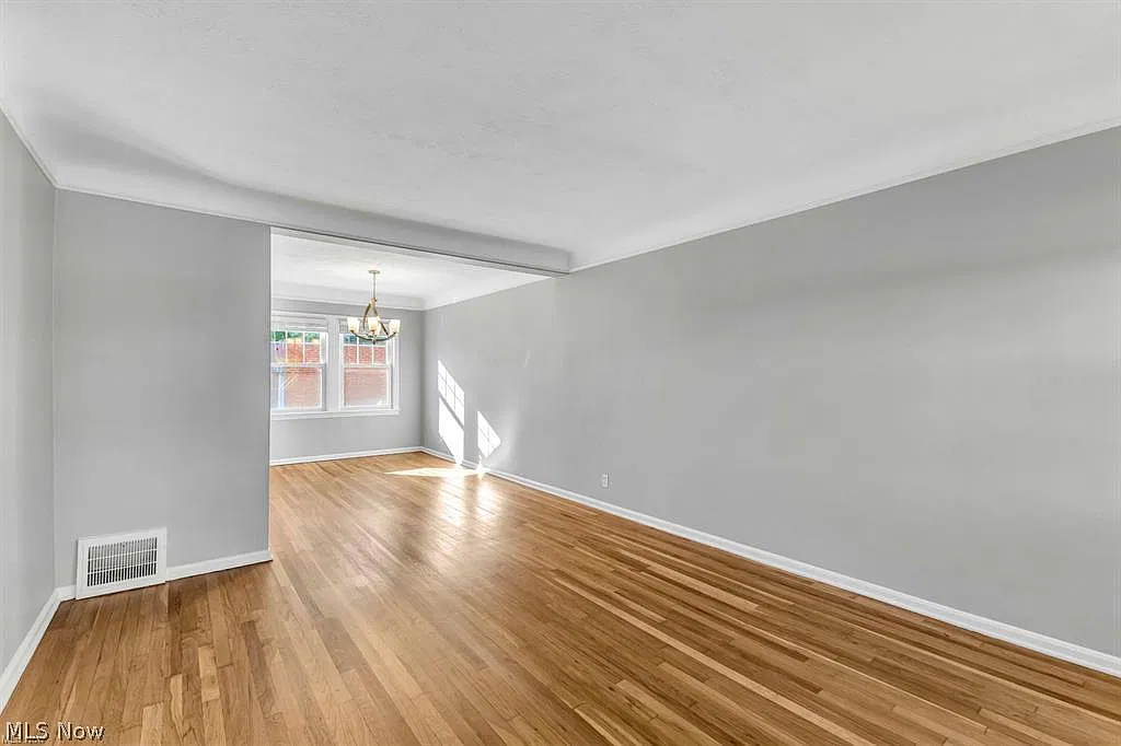 2 bed, 1.0 bath, 896 sqft, $1,950 — Photo 3