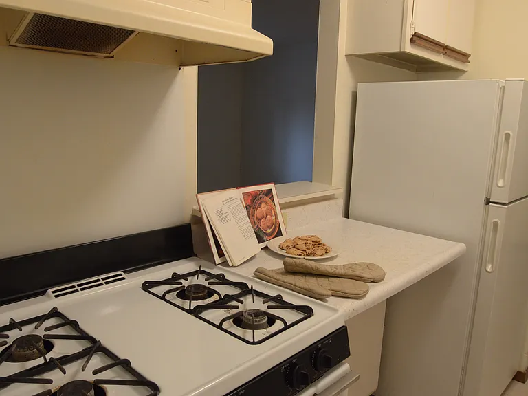 Cambridge Woods Apartments — Photo 46