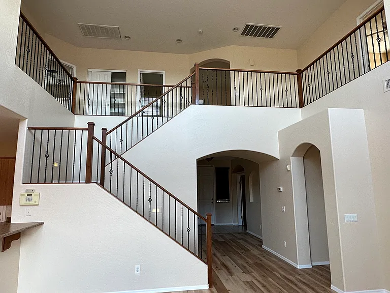 15902 W Fillmore St — Photo 2
