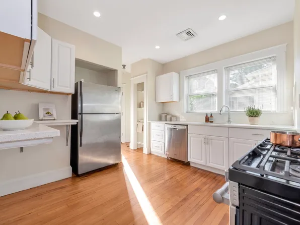 299-301 Alewife Brook Pkwy, Somerville, MA