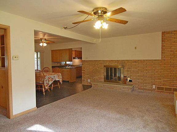 4th image of 713 S 9th St