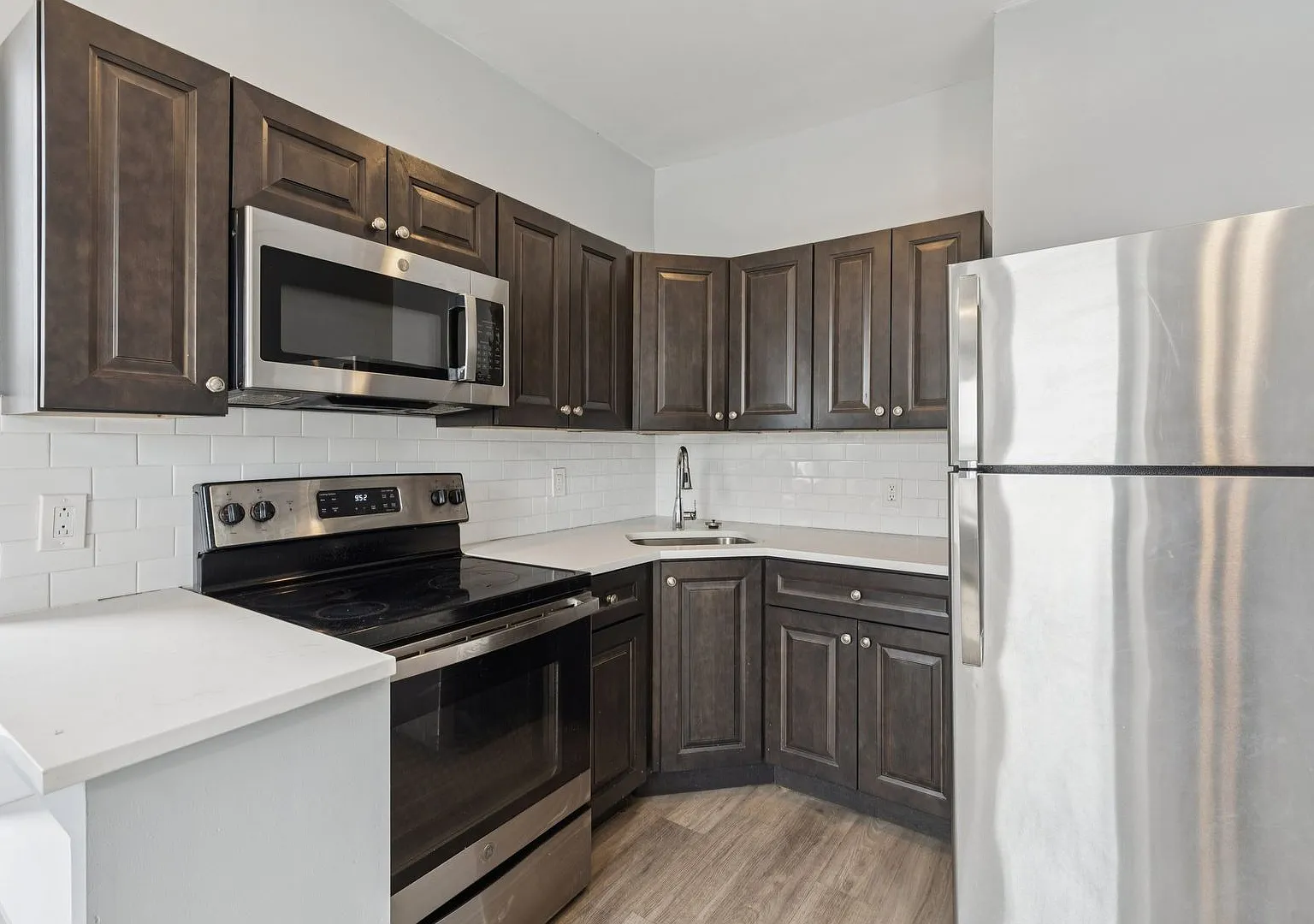 21 E Price Street — Photo 4