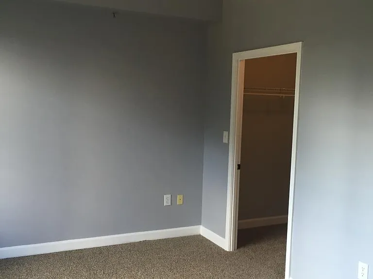Bedroom - Fresh Paint and new Carpet!