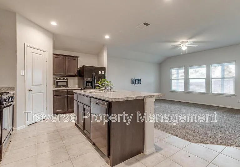 10368 Fort Crockett Trl — Photo 6