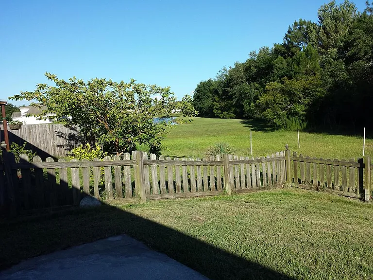 Birdhouse Dr — Photo 4