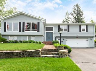 40 Ralls Dr, Cranston, RI 02920