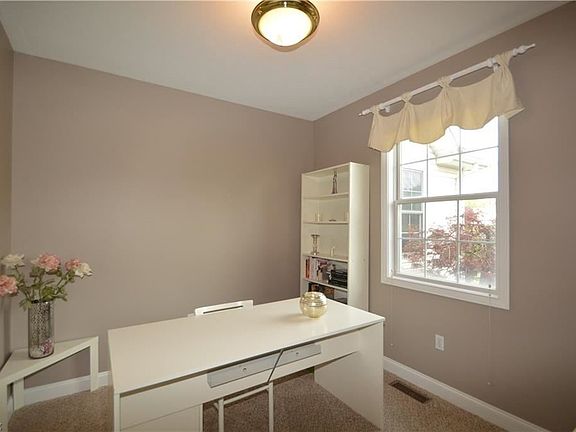 4th image of 3186 Laura Ln