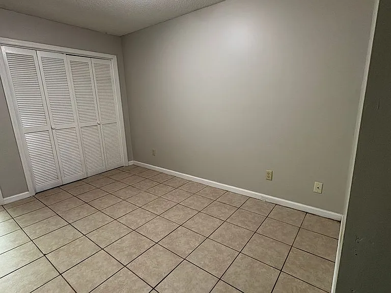 224 Edith Way — Photo 10