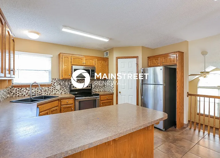 18412 E Blackhawk Trl — Photo 5
