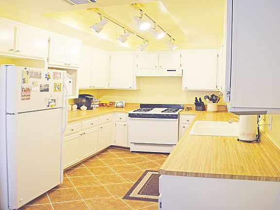 5th image of 1811 Aleppo Ct #52