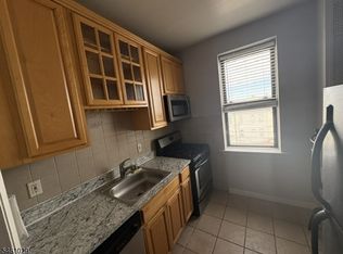 680 Kennedy Blvd #406, Bayonne City, NJ 07002