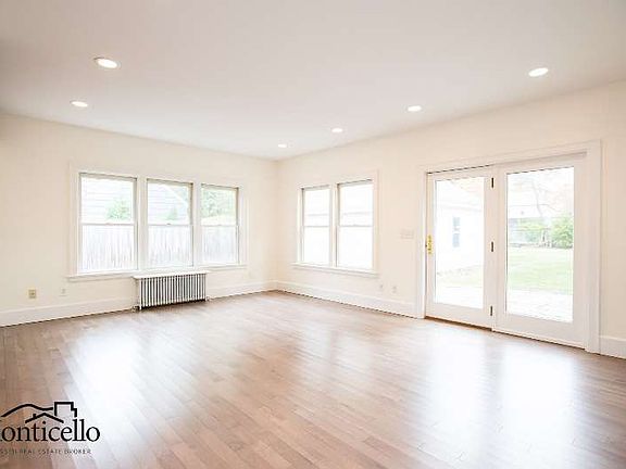 5th image of 33 Marion Ave