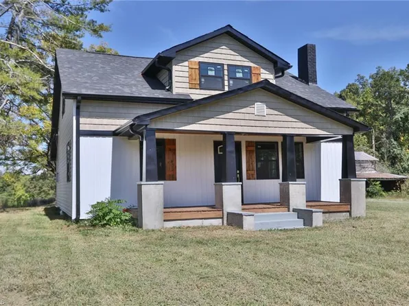 1826 N Oak Ridge Church Rd, Yadkinville, NC 27055