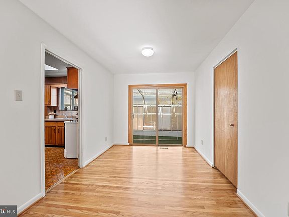 5th image of 2 Hodgkins Pl