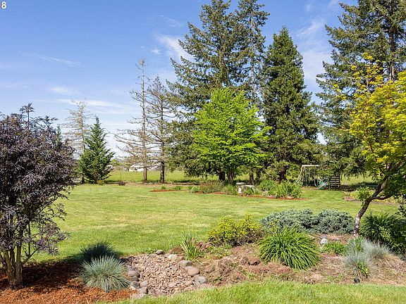 3rd image of 83336 Russell Oaks Dr