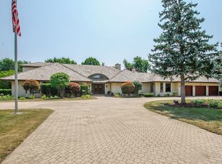 233 Cardinal Dr, Bloomingdale, IL 60108