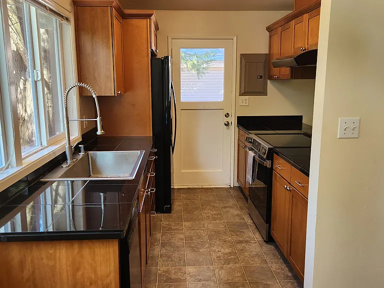 15824 SE 12th Pl — Photo 1