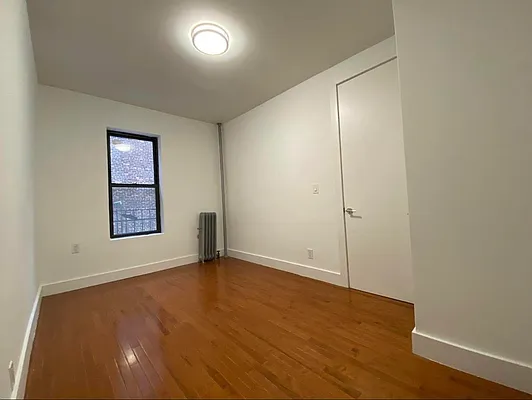 Rented by Zjama Realty Corp | media 18