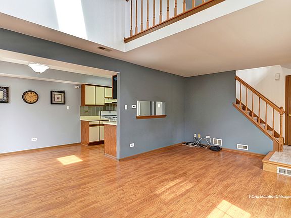 4th image of 16126 Creekmont Ct