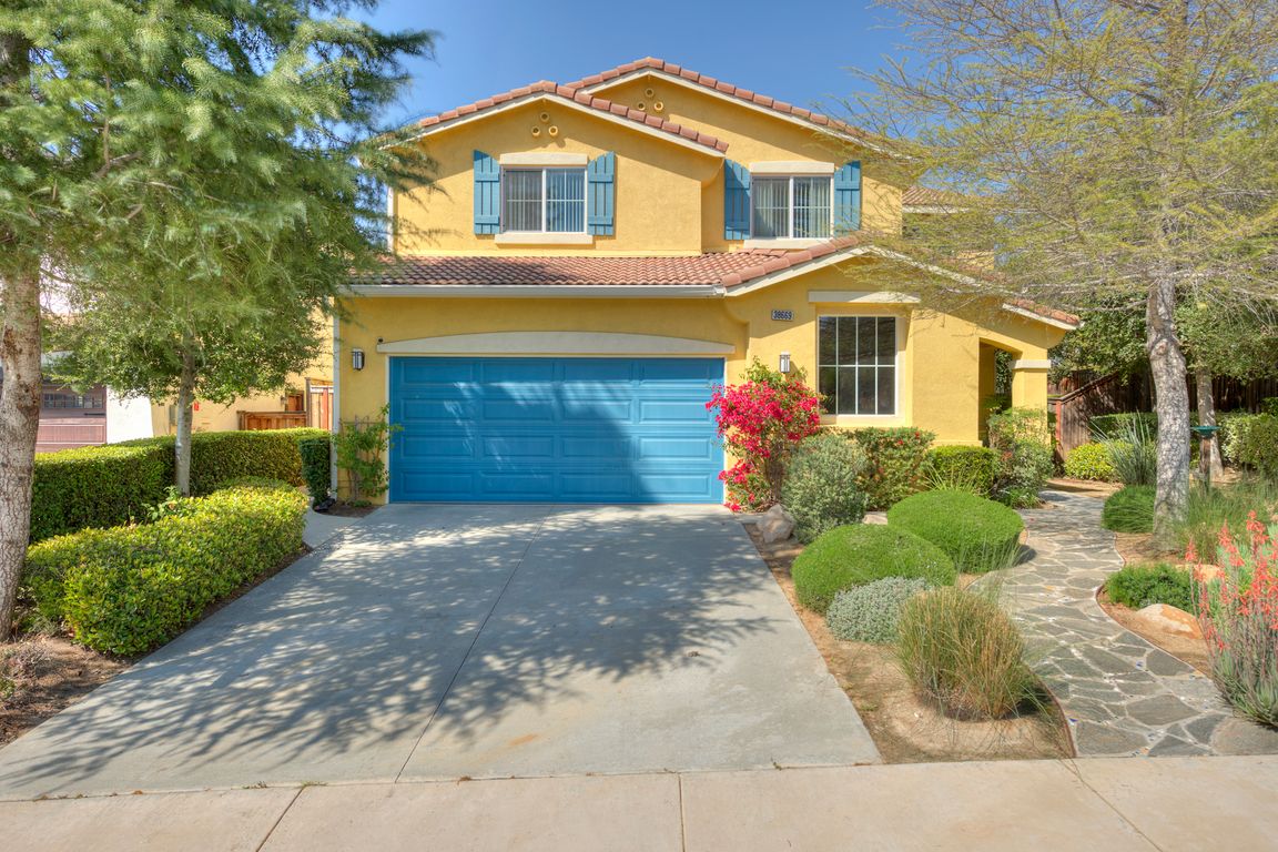 38669 Clearbrook Dr, Murrieta - Welcome