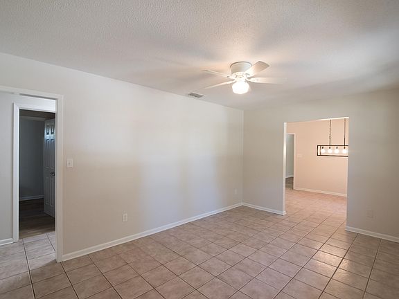 4th image of 3832 Cottingham Dr