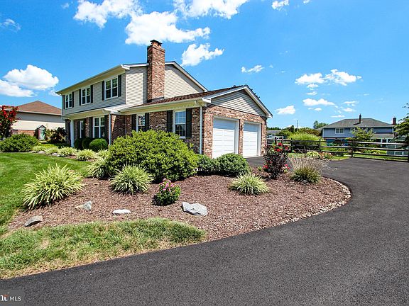 2nd image of 107 Wortham Ln