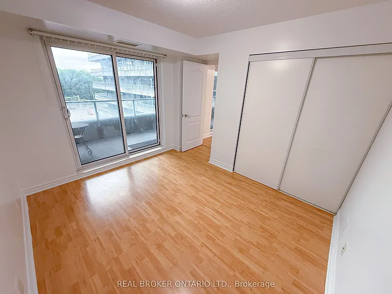 70 Town Centre Ct #511 — Photo 7
