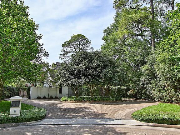 The circular driveway makes access and guest parking easy.