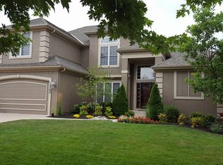 17702 Penrose Ln, Lenexa, KS 66219