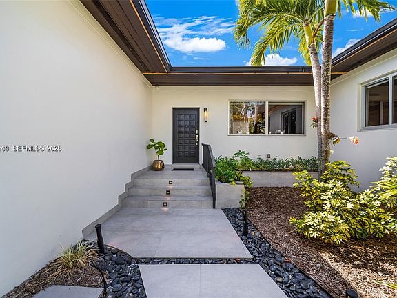 3rd image of 3531 SW 1st Ave #3531