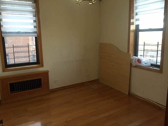 4th image of 1840 E 13th St APT 6A