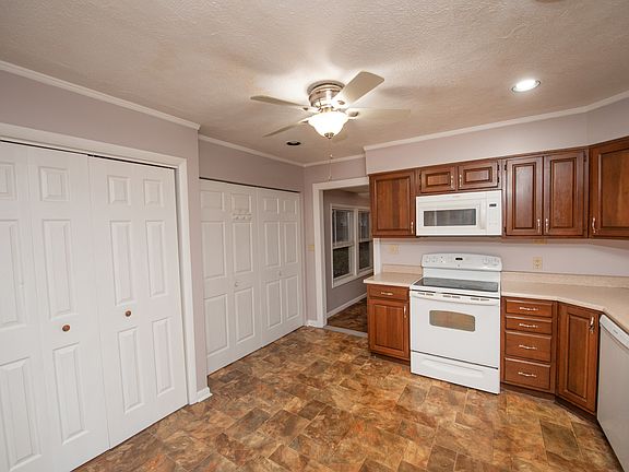 5th image of 2505 Edgelea Dr
