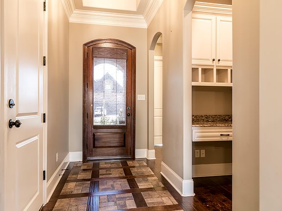 5th image of 302 Cypress View Dr