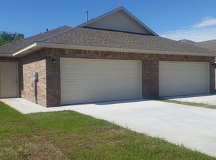 104 Ashley Dr, Edmond, OK 73003