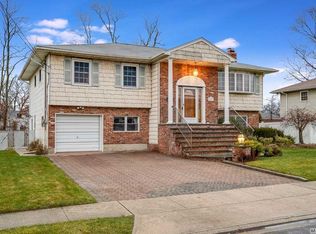 233 Justice St, West Babylon, NY 11704