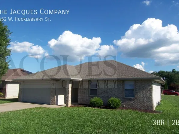 4452 W Huckleberry St, Springfield, MO 65802