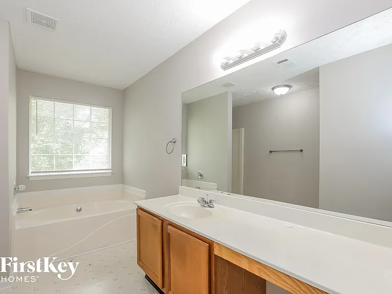 7008 Setters Way — Photo 10