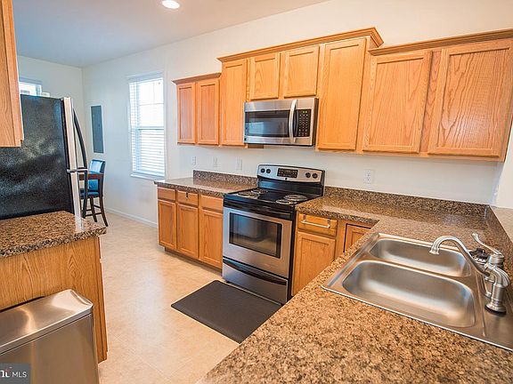 5th image of 731 Wye Oak Dr
