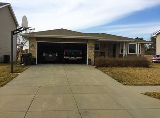 2923 NW 9th St, Lincoln, NE 68521