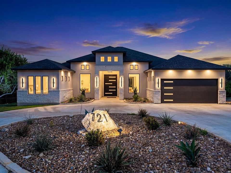 1st image of 721 Timber Bluff