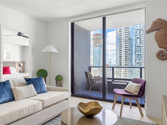 4th image of 159 NE 6th St #2409