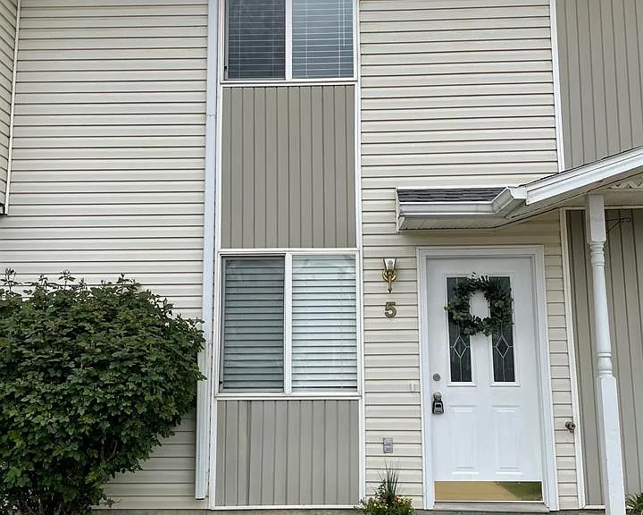 254 Beacon Ct #5 — Photo 1