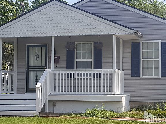 2nd image of 403 N 1st Ave