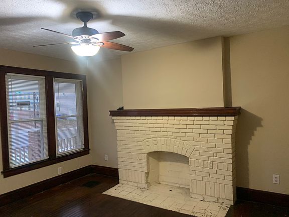 3rd image of 575 E Kossuth St #575