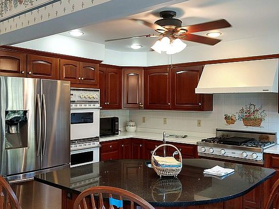 Big kitchen 