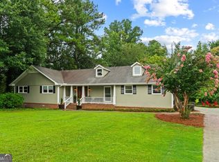 657 Cole Dr, Lilburn, GA 30047